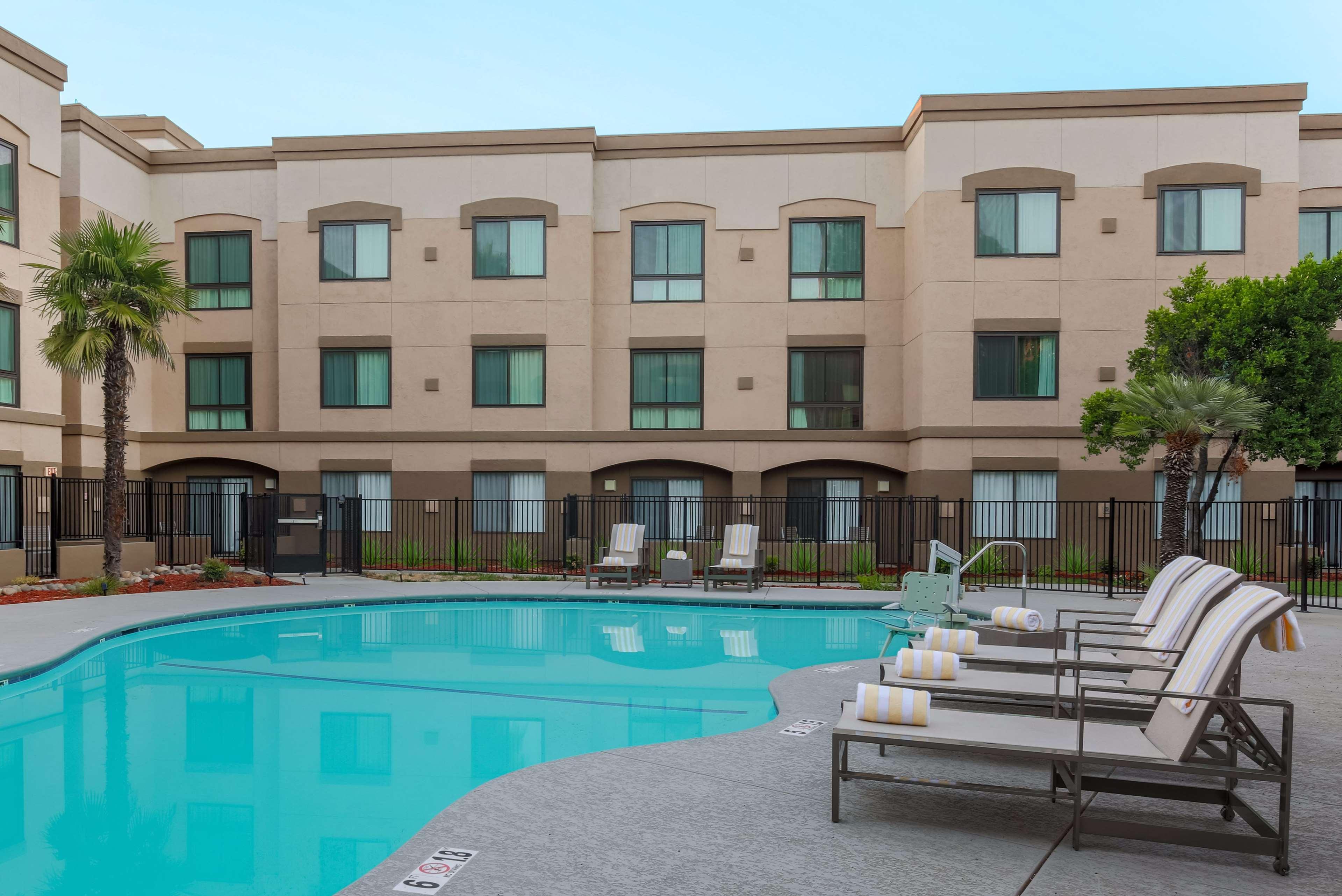 Doubletree Suites By Hilton Hotel Sacramento - Rancho Cordova Exterior foto